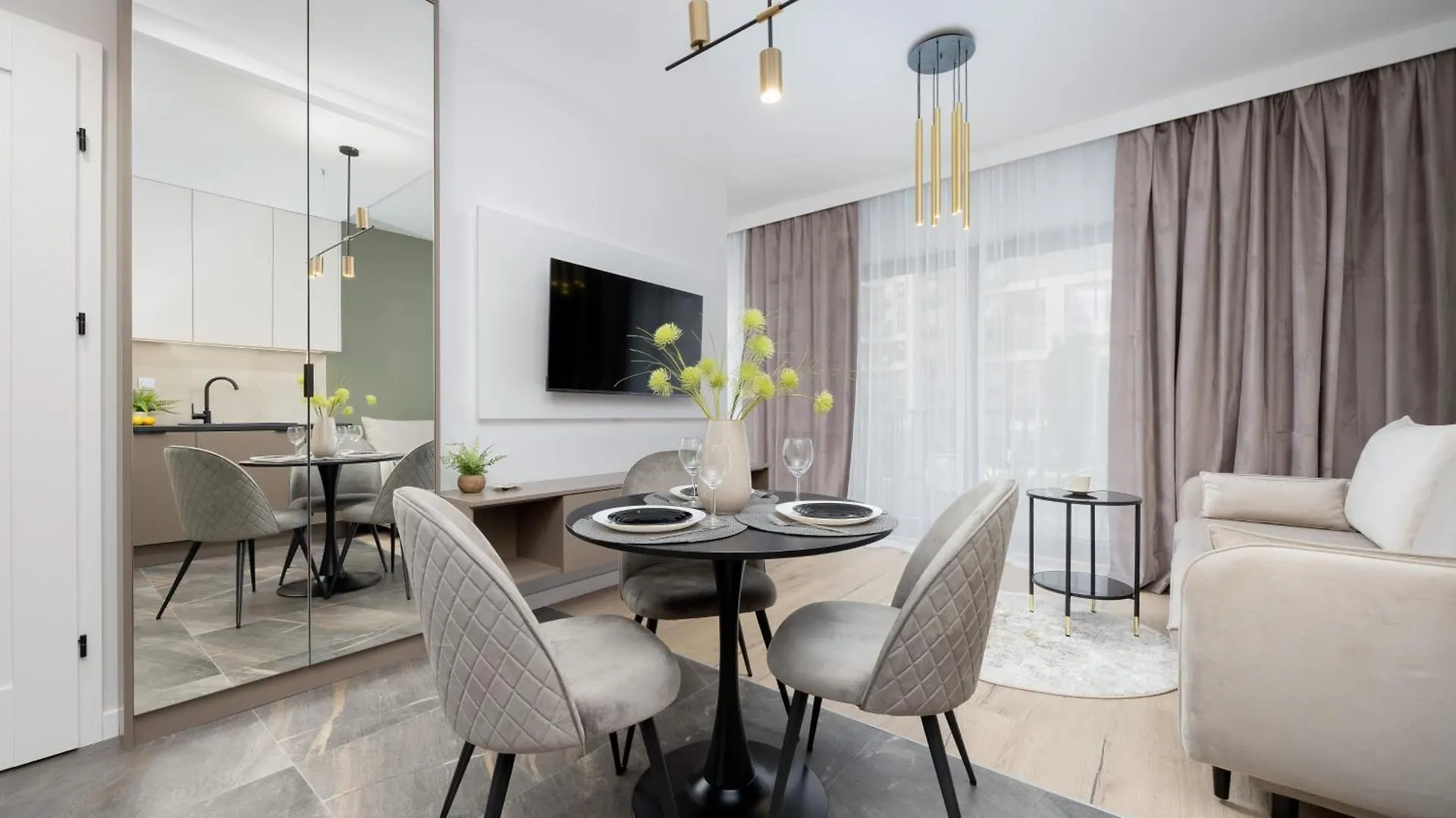 Apartmán Piekne Studia Dla 3 Osob & Parking Warszawa By Noclegi Renters