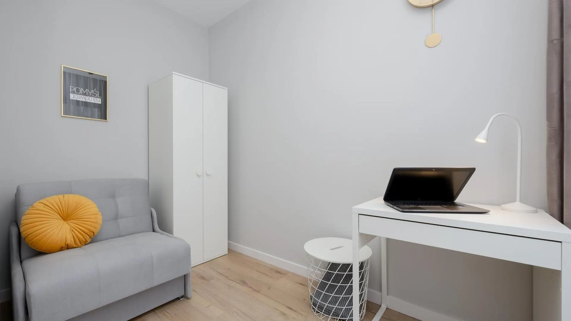 Piekne Studia Dla 3 Osob & Parking Warszawa By Noclegi Renters Apartmán